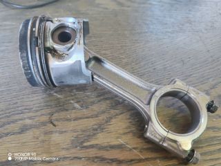 bontott RENAULT CLIO II Dugattyú és Hajtókar