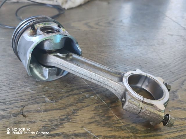 bontott RENAULT CLIO II Dugattyú és Hajtókar