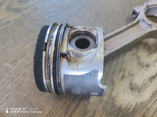 bontott RENAULT CLIO II Dugattyú és Hajtókar