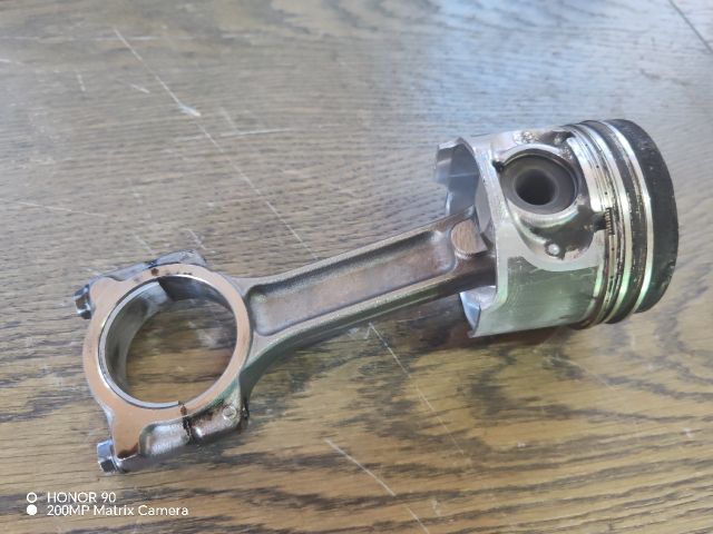 bontott RENAULT CLIO II Dugattyú és Hajtókar