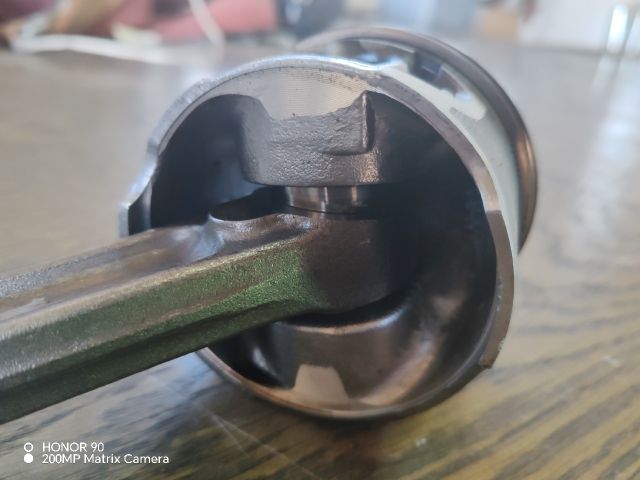 bontott RENAULT CLIO II Dugattyú és Hajtókar