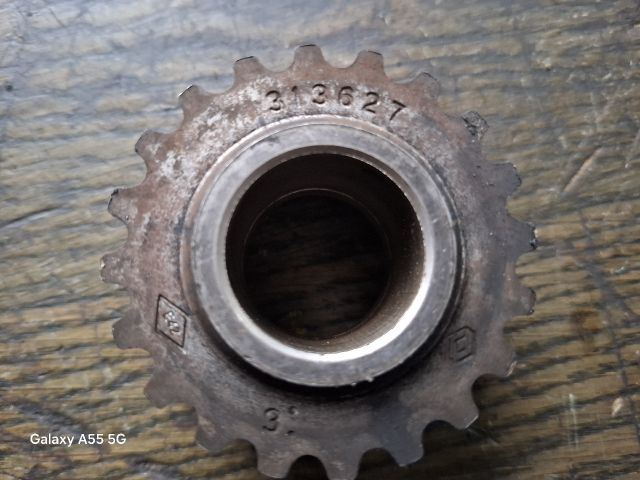 bontott RENAULT CLIO II Főtengely Bordáskerék / Lánckerék