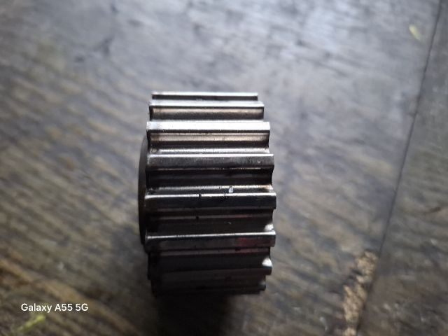 bontott RENAULT CLIO II Főtengely Bordáskerék / Lánckerék