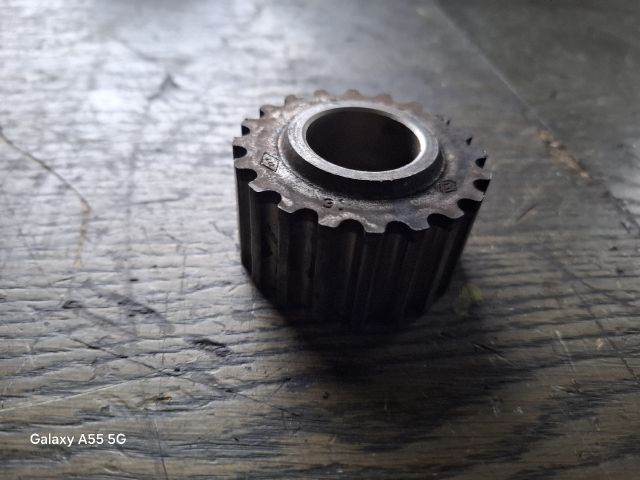 bontott RENAULT CLIO II Főtengely Bordáskerék / Lánckerék