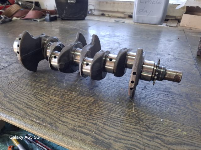 bontott RENAULT CLIO II Főtengely (Magában)