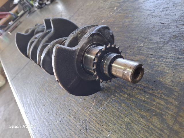 bontott RENAULT CLIO II Főtengely (Magában)