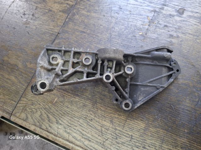 bontott RENAULT CLIO II Generátor Tartó Bak