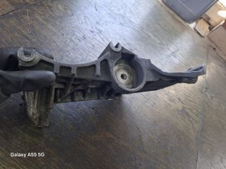 bontott RENAULT CLIO II Generátor Tartó Bak