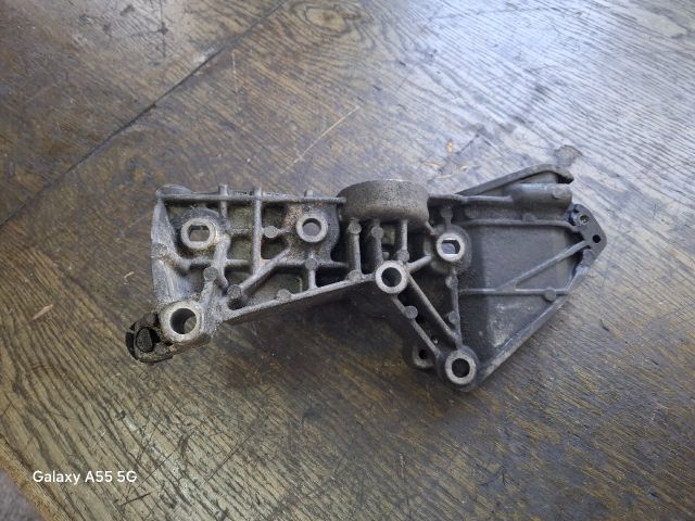 bontott RENAULT CLIO II Generátor Tartó Bak