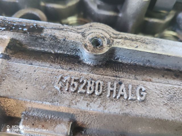 bontott RENAULT CLIO II Hengerfej