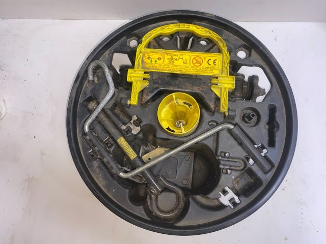 bontott RENAULT CLIO II Szerszámkészlet