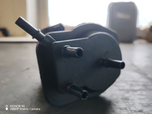 bontott RENAULT CLIO II Üzemanyagszűrő Ház