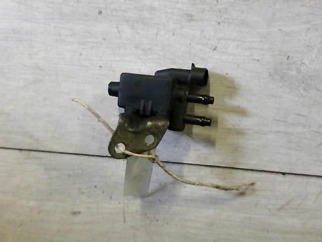 bontott RENAULT CLIO II Vákum Szelep