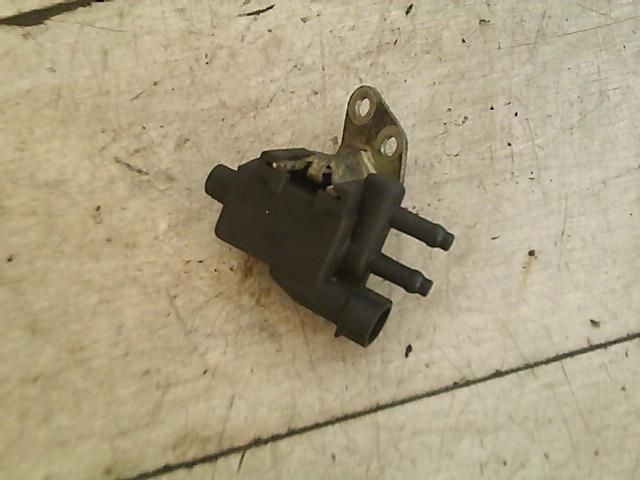 bontott RENAULT CLIO II Vákum Szelep