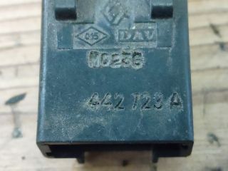 bontott RENAULT CLIO II Vészvillogó Kapcsoló