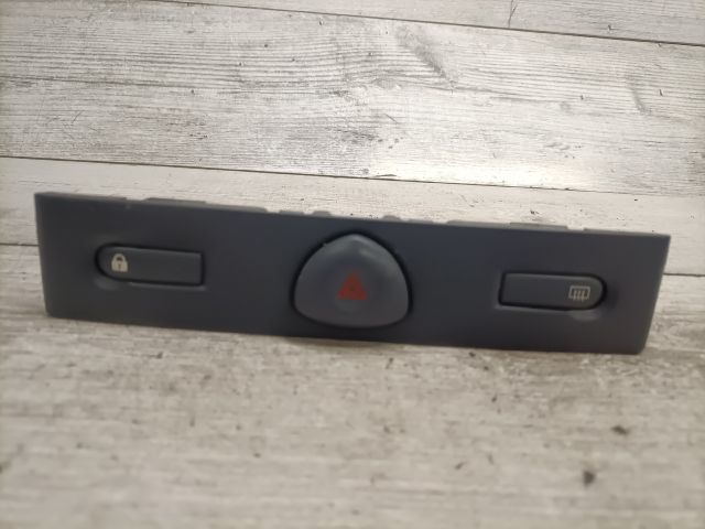 bontott RENAULT CLIO II Vészvillogó Kapcsoló