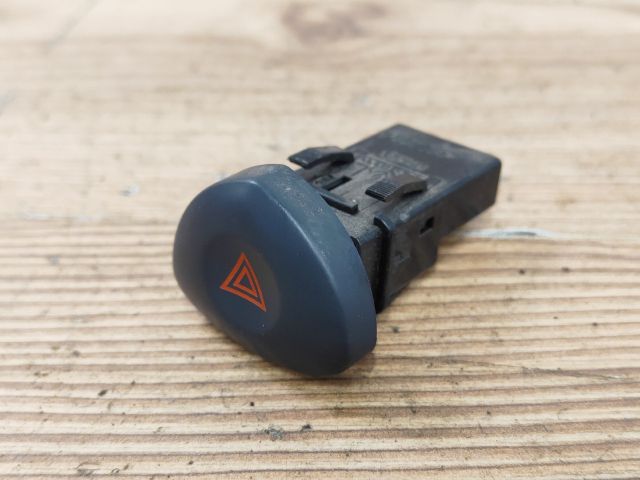 bontott RENAULT CLIO II Vészvillogó Kapcsoló