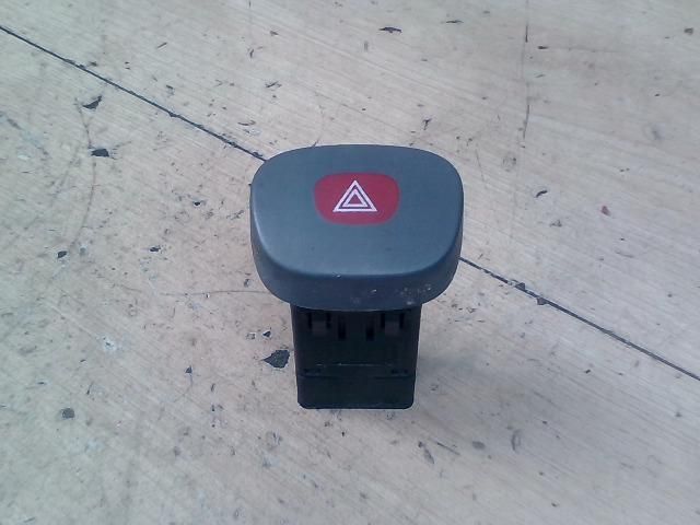 bontott RENAULT CLIO II Vészvillogó Kapcsoló