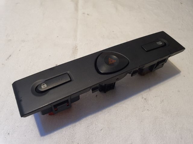 bontott RENAULT CLIO II Vészvillogó Kapcsoló