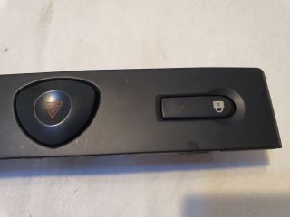 bontott RENAULT CLIO II Vészvillogó Kapcsoló