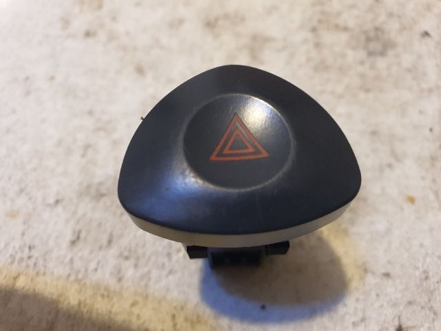 bontott RENAULT CLIO II Vészvillogó Kapcsoló