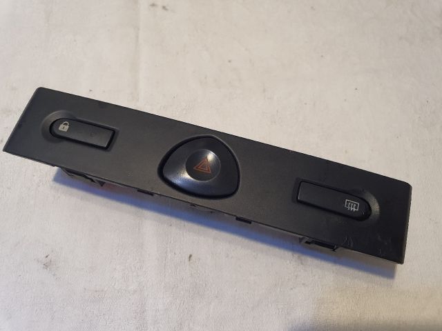 bontott RENAULT CLIO II Vészvillogó Kapcsoló