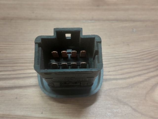 bontott RENAULT CLIO II Vészvillogó Kapcsoló