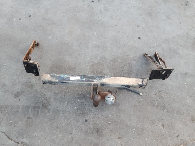 bontott RENAULT CLIO II Vonóhorog