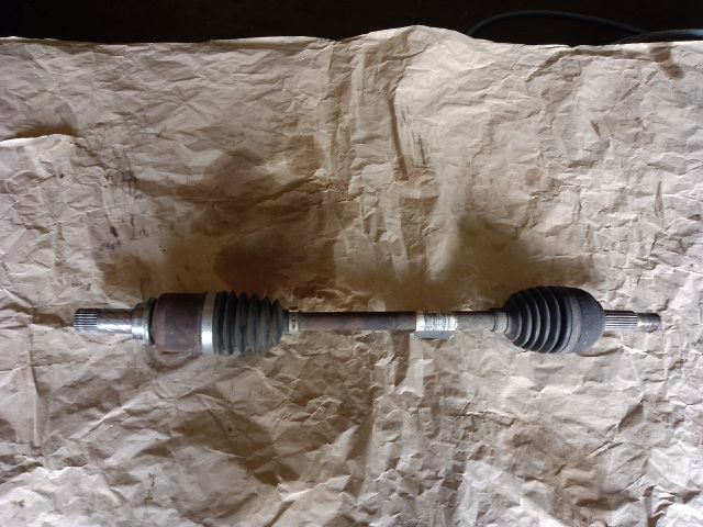 bontott RENAULT CLIO III Bal Féltengely