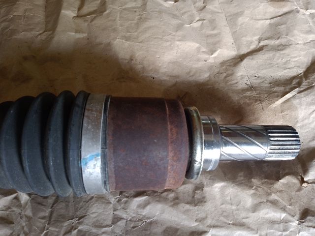 bontott RENAULT CLIO III Bal Féltengely