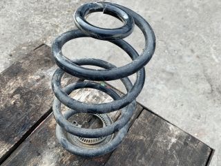 bontott RENAULT CLIO III Bal hátsó Rugó