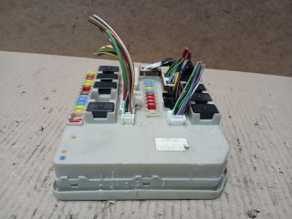 bontott RENAULT CLIO III Biztosítéktábla Motortér