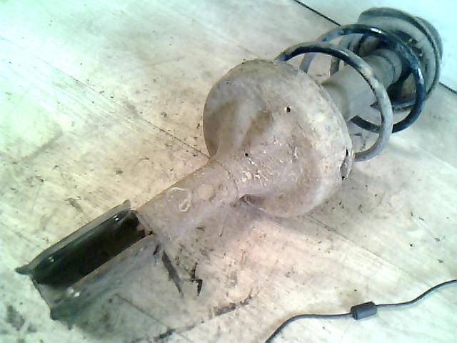 bontott RENAULT CLIO III Bal első Gólyaláb (Lengécsillapító, Rugó)