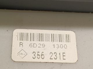 bontott RENAULT CLIO III Biztosítéktábla Motortér