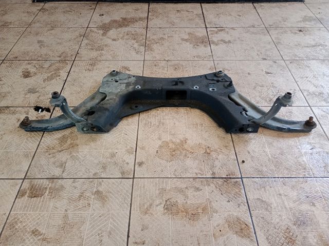 bontott RENAULT CLIO III Első Bölcső