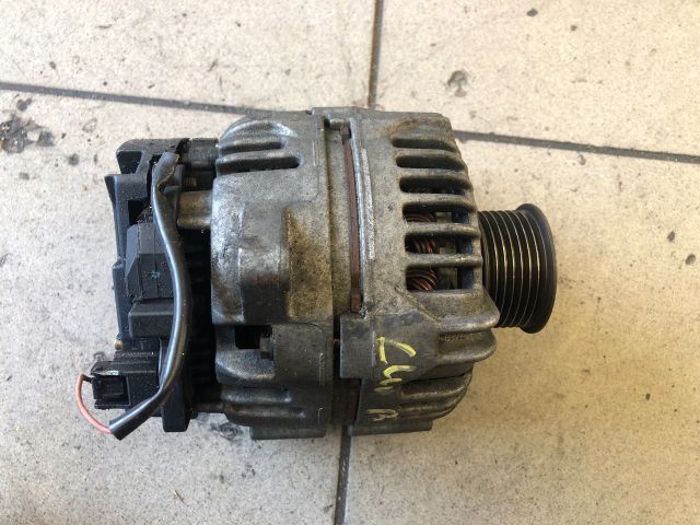 bontott RENAULT CLIO III Generátor