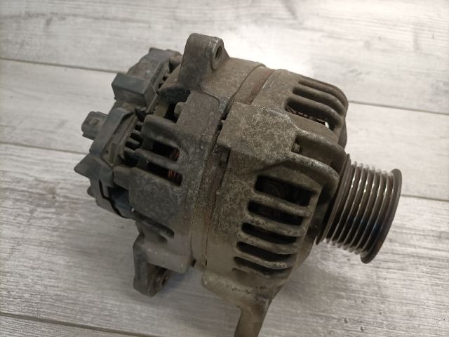 bontott RENAULT CLIO III Generátor