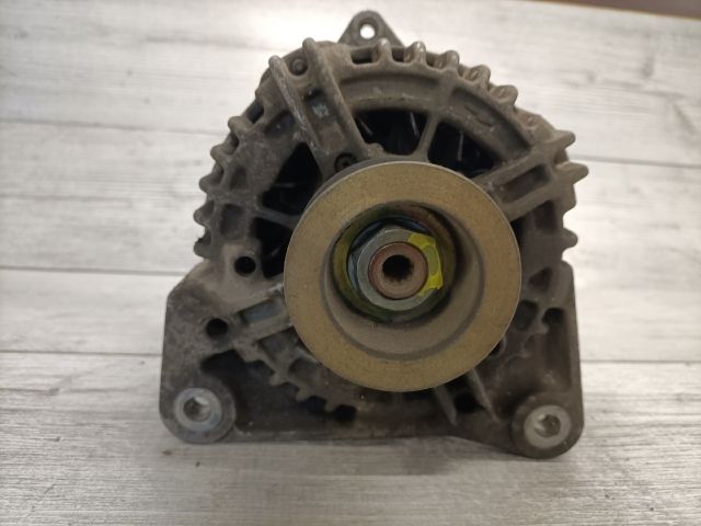 bontott RENAULT CLIO III Generátor