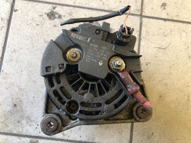 bontott RENAULT CLIO III Generátor