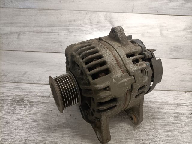 bontott RENAULT CLIO III Generátor