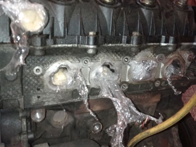 bontott RENAULT CLIO III Hengerfej