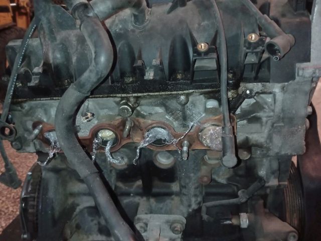 bontott RENAULT CLIO III Hengerfej