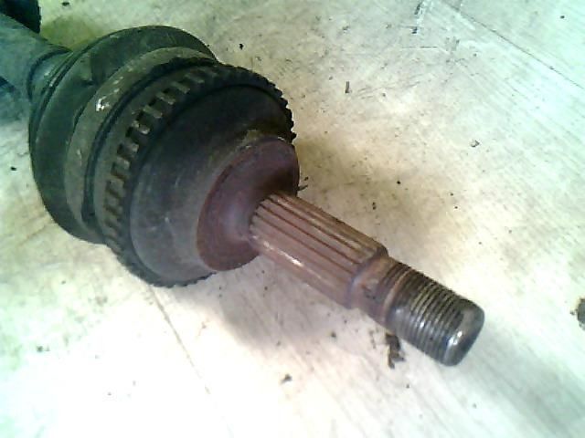 bontott RENAULT CLIO III Jobb Féltengely