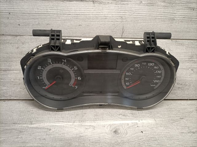 bontott RENAULT CLIO III Kilométeróra