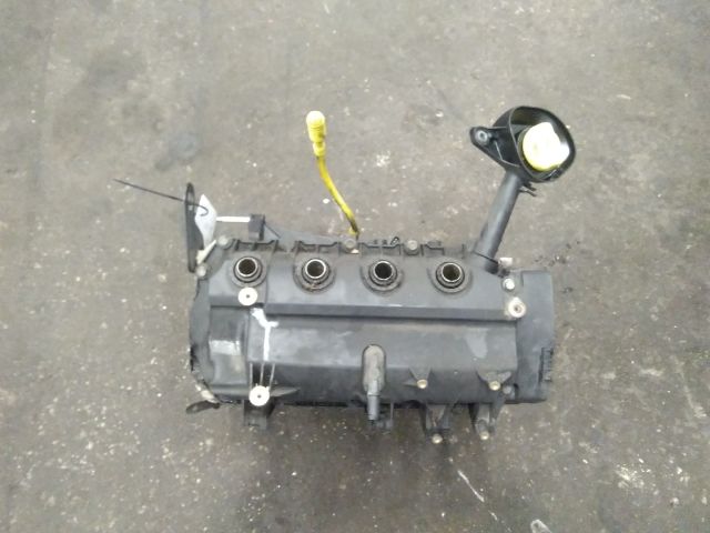 bontott RENAULT CLIO III Motor (Fűzött blokk hengerfejjel)