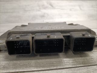 bontott RENAULT CLIO III Motorvezérlő