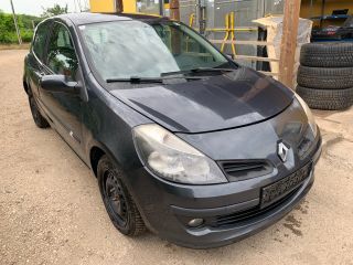 bontott RENAULT CLIO III Motorvezérlő