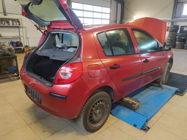bontott RENAULT CLIO III Motorvezérlő