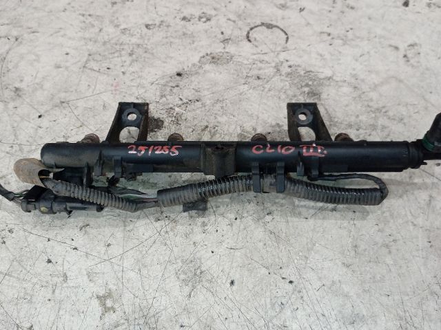 bontott RENAULT CLIO III Porlasztó Sor / Híd