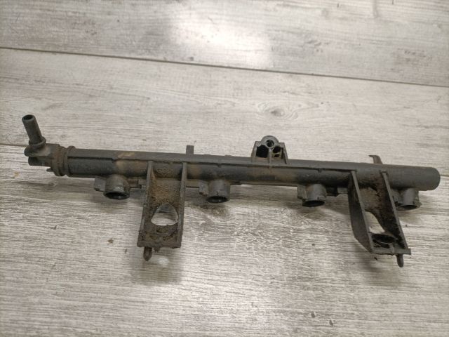 bontott RENAULT CLIO III Porlasztó Sor / Híd